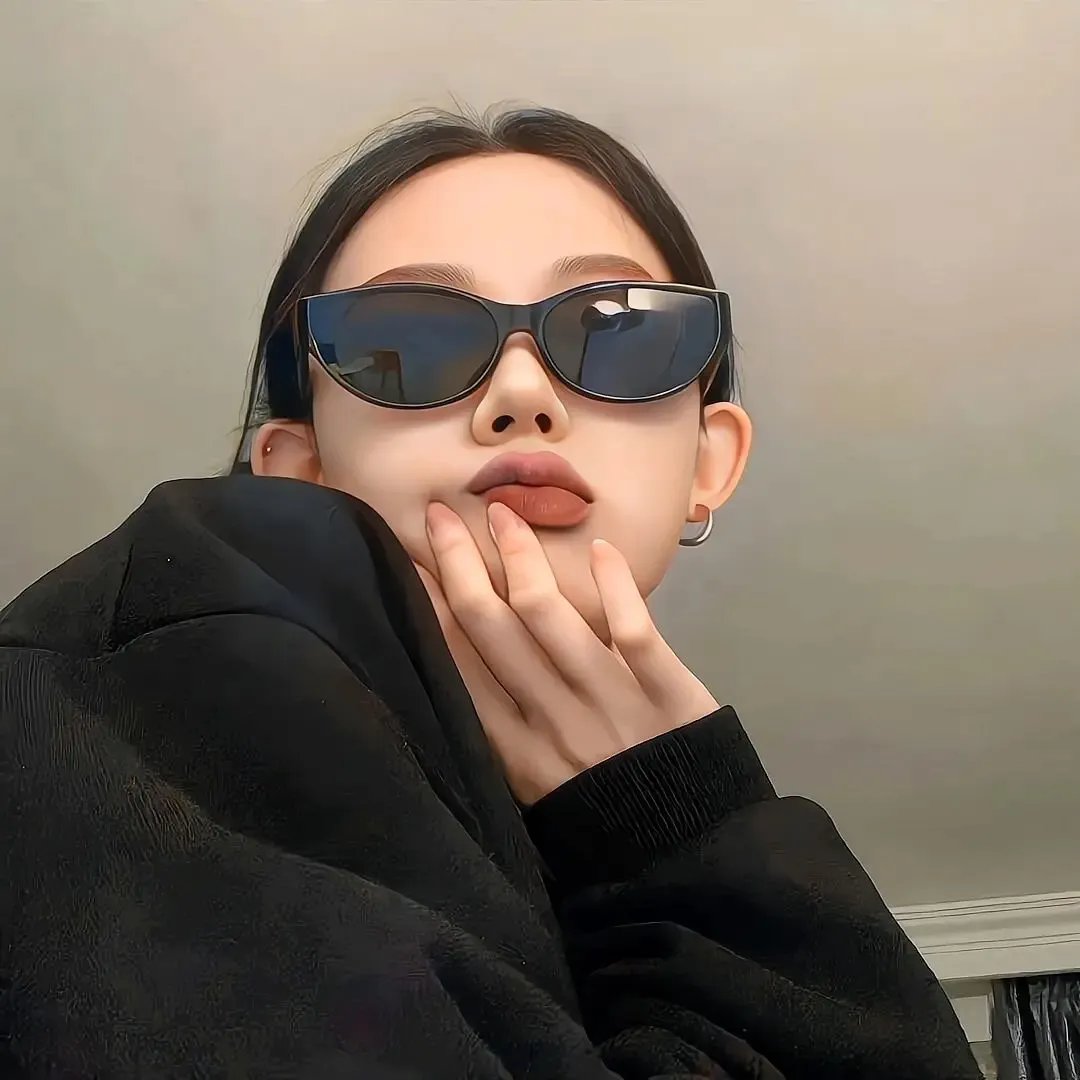 蒙娜丽莎与血月